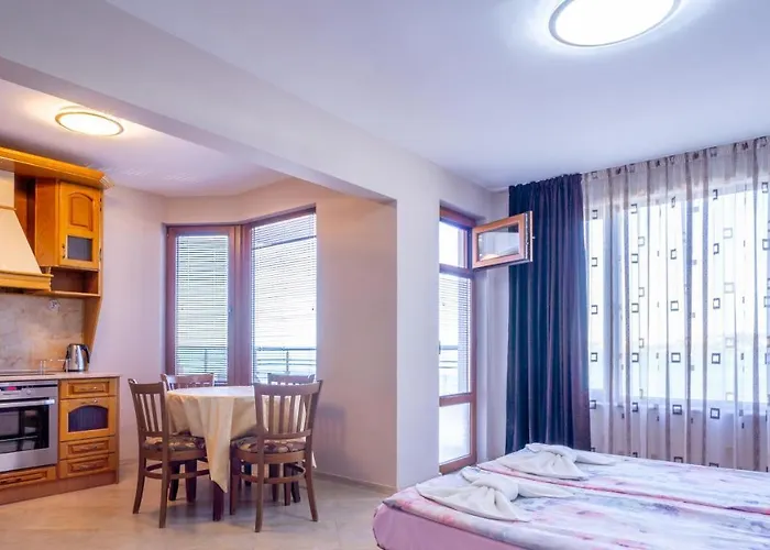 招待所 Karamihalevi 索佐波尔