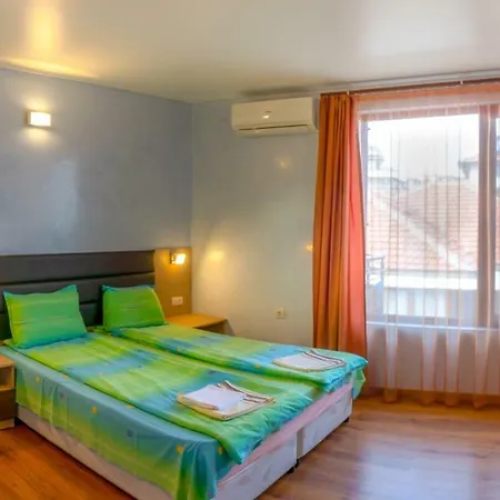 Casa de hóspedes Karamihalevi 4*